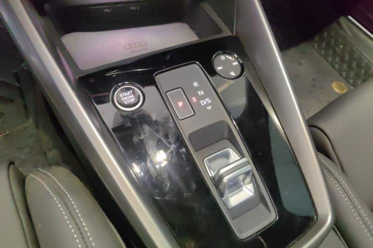 Used Audi A3 2024 Sportback 35 TFSI Fashionable Sports Model Gear Lever