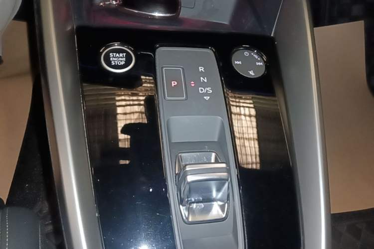 Used Audi A3 2024 A3L Limousine 35 TFSI Fashion Sport Model Gear Lever