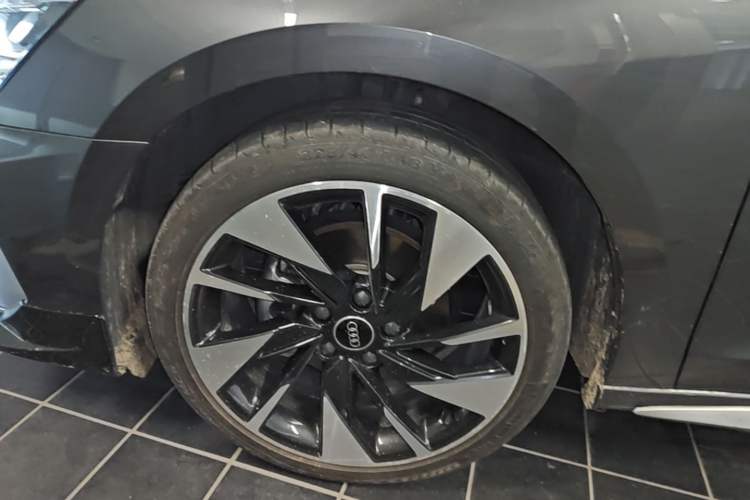 Used Audi A3 2024 A3L Limousine 35 TFSI Fashion Sport Model Left Front Wheel Hub