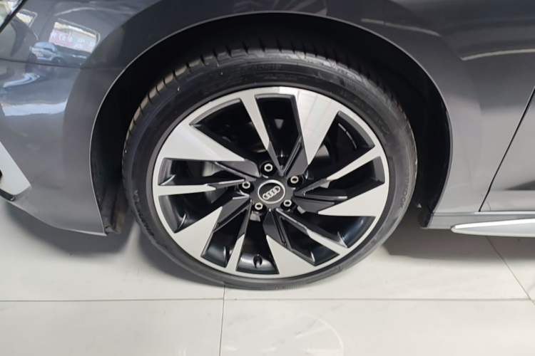 Used Audi A3 2024 A3L Limousine 35 TFSI Fashion Sport Model Left Front Wheel Hub