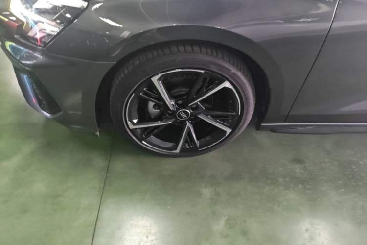 Used Audi A3 2024 Sportback 35 TFSI Fashionable Sports Model Left Front Wheel Hub