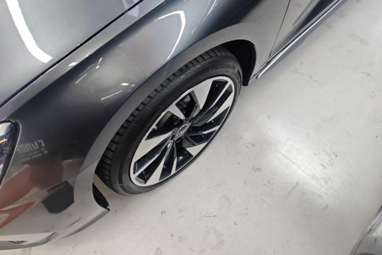 Used Audi A3 2024 A3L Limousine 35 TFSI Fashion Sport Model Left Front Wheel Hub