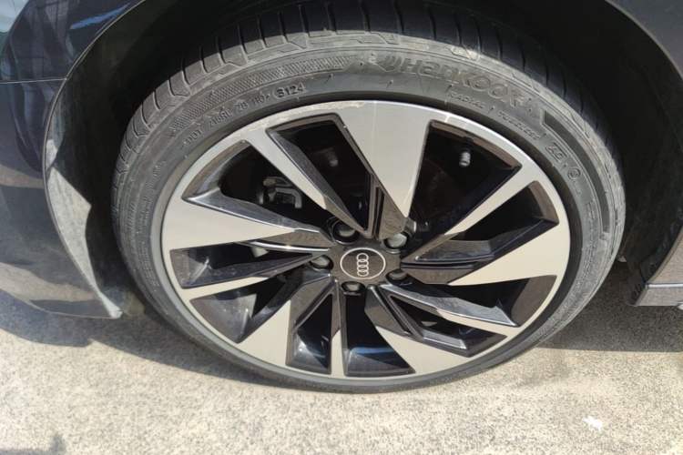 Used Audi A3 2024 A3L Limousine 35 TFSI Fashion Sport Model Left Front Wheel Hub