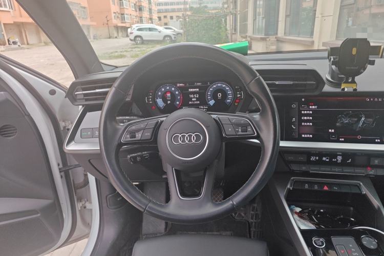 Used Audi A3 2024 A3L Limousine 35 TFSI Fashion Sport Model Steering Wheel