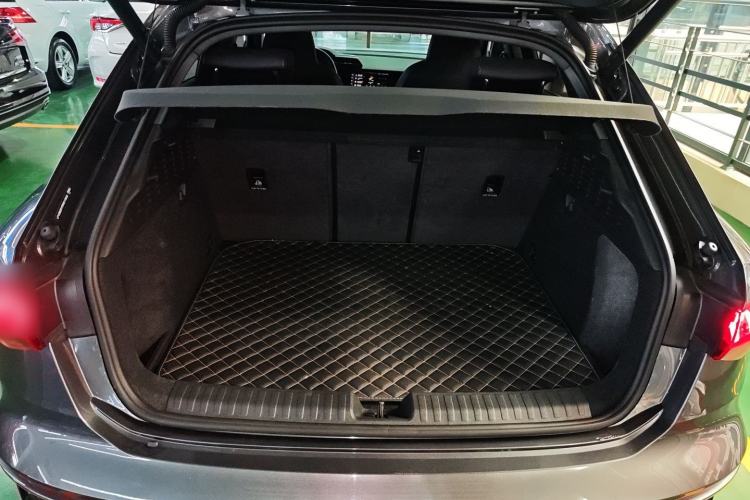 Used Audi A3 2024 Sportback 35 TFSI Fashionable Sports Model Trunk