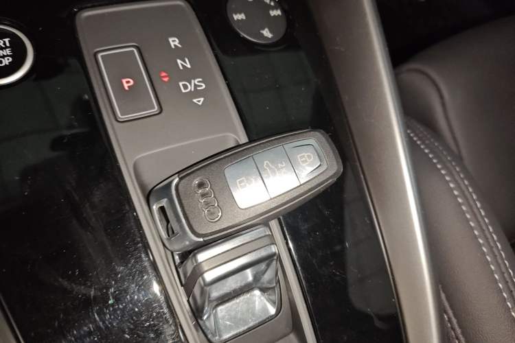 Used Audi A3 2024 A3L Limousine 35 TFSI Fashion Sport Model Vehicle Key