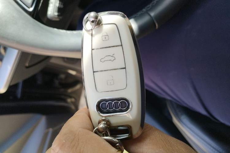 Used Audi A3 2024 Sportback 35 TFSI Fashionable Sports Model Vehicle Key