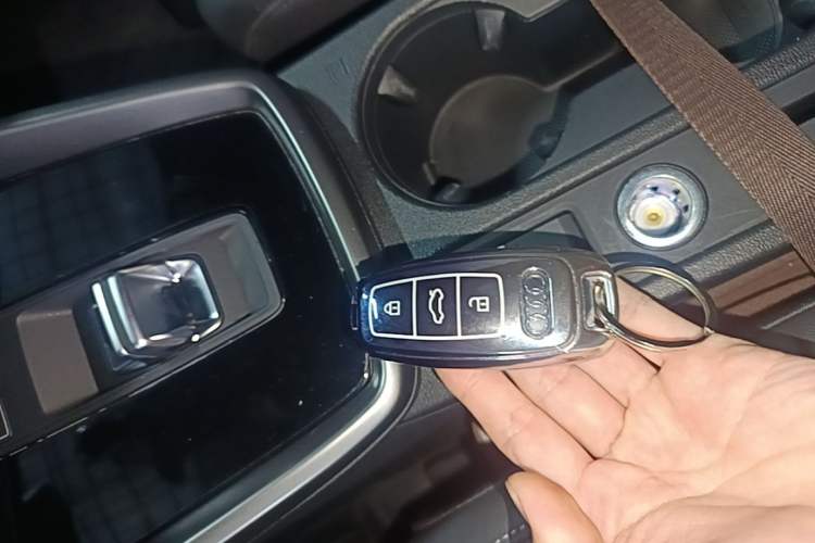 Used Audi A3 2024 Sportback 35 TFSI Fashionable Sports Model Vehicle Key