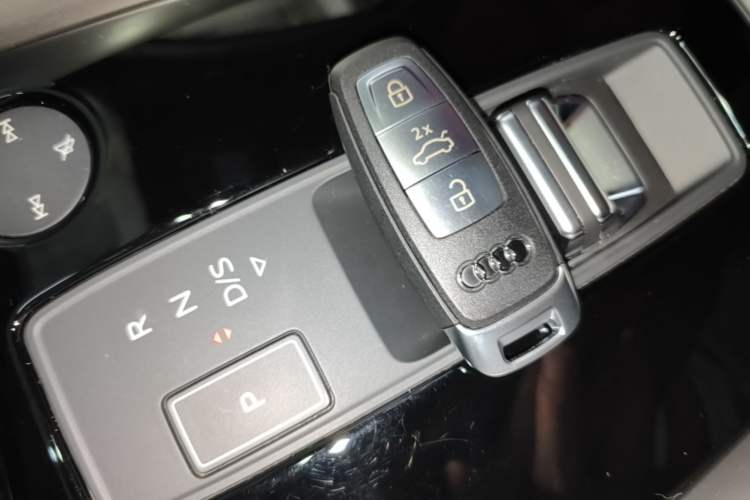 Used Audi A3 2024 Sportback 35 TFSI Advanced Sport Edition Vehicle Key