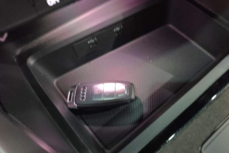 Used Audi A3 2024 Sportback 35 TFSI Fashionable Sports Model Vehicle Key