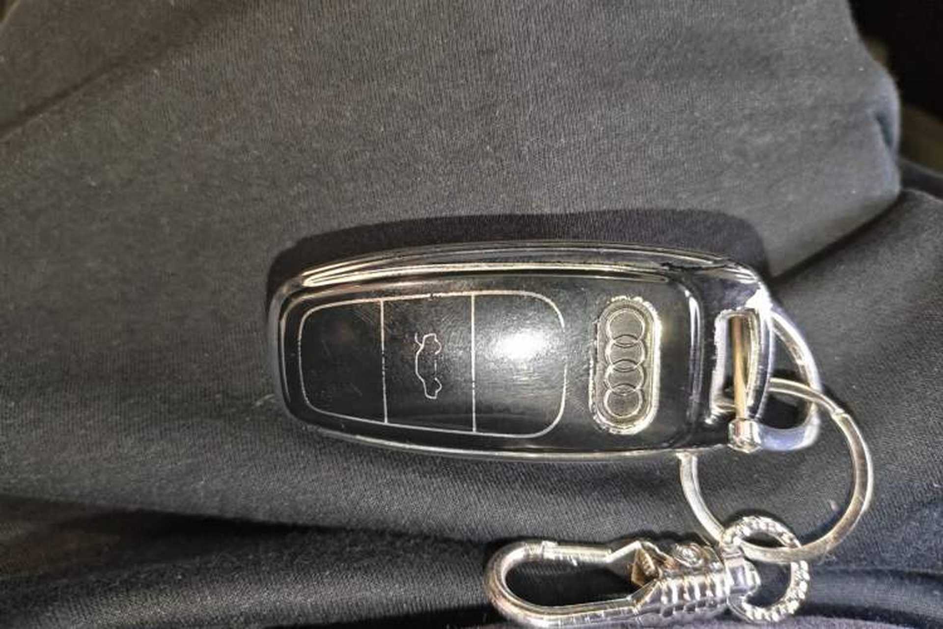 Used Audi A3 2024 A3L Limousine 35 TFSI Fashion Sport Model Vehicle Key
