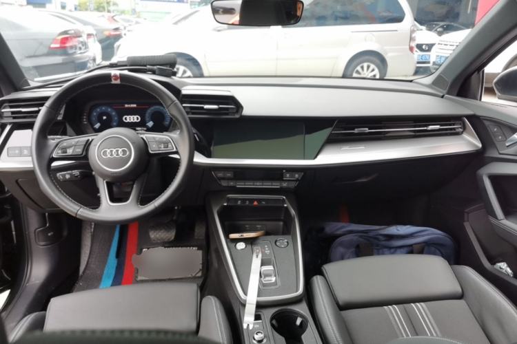 Used Audi A3 2024 Sportback 35 TFSI Fashionable Sports Model Center Console