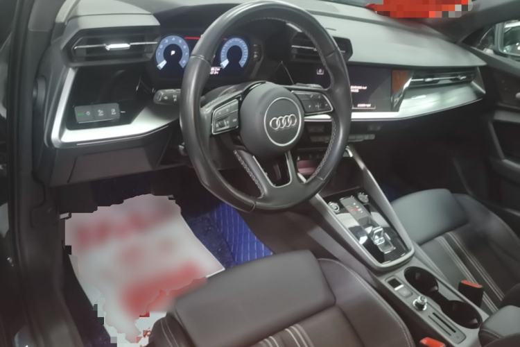 Used Audi A3 2024 Sportback 35 TFSI Fashionable Sports Model Center Console