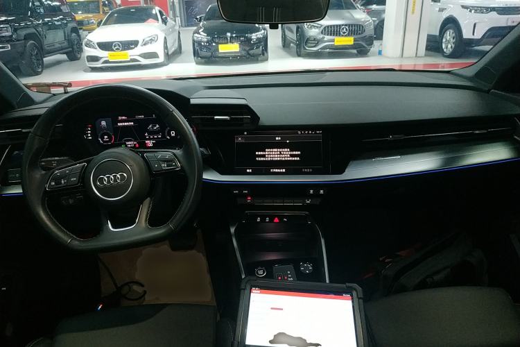 Used Audi A3 2024 Sportback 35 TFSI Fashionable Sports Model Center Console
