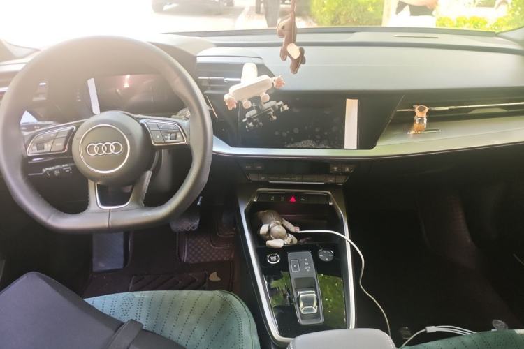 Used Audi A3 2024 Sportback 35 TFSI Fashionable Sports Model Center Console
