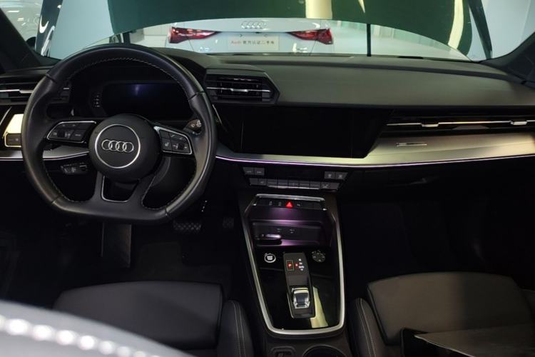 Used Audi A3 2024 Sportback 35 TFSI Fashionable Sports Model Center Console