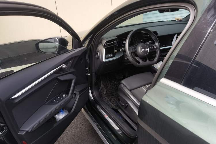 Used Audi A3 2024 Sportback 35 TFSI Fashionable Sports Model Driver Seat