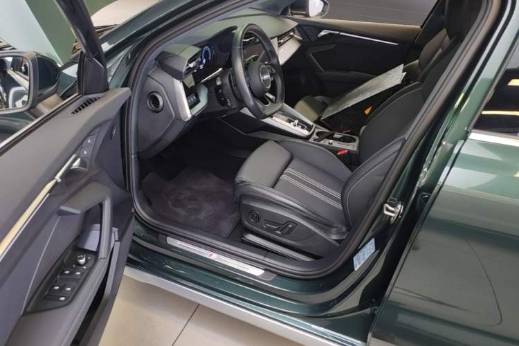 Used Audi A3 2024 Sportback 35 TFSI Fashionable Sports Model Driver Seat