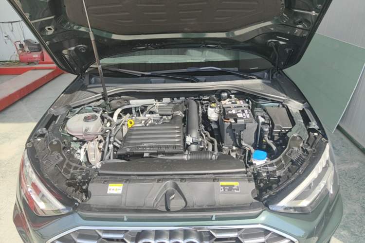 Used Audi A3 2024 A3L Limousine 35 TFSI Fashion Sport Model Engine Bay