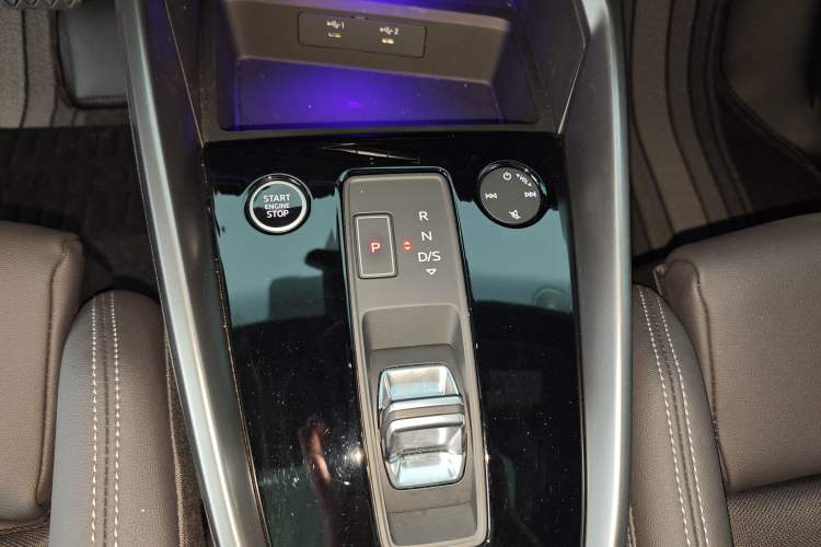 Used Audi A3 2024 A3L Limousine 35 TFSI Fashion Sport Model Gear Lever