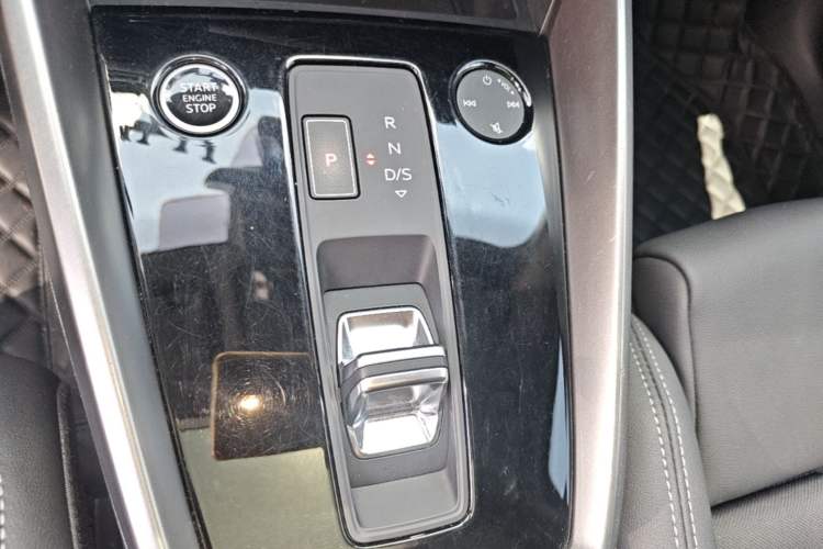 Used Audi A3 2024 Sportback 35 TFSI Fashionable Sports Model Gear Lever