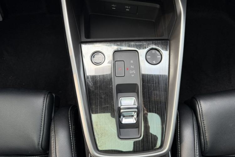 Used Audi A3 2024 Sportback 35 TFSI Fashionable Sports Model Gear Lever