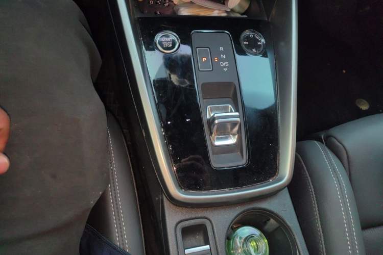 Used Audi A3 2024 A3L Limousine 35 TFSI Fashion Sport Model Gear Lever