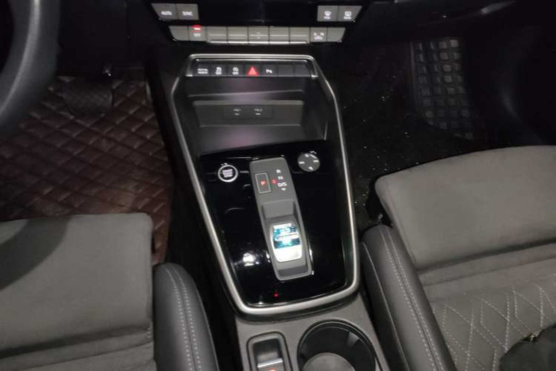 Used Audi A3 2024 A3L Limousine 35 TFSI Luxury Sport Edition Gear Lever
