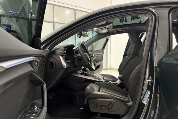 Used Audi A3 2024 Sportback 35 TFSI Fashionable Sports Model Interior 5