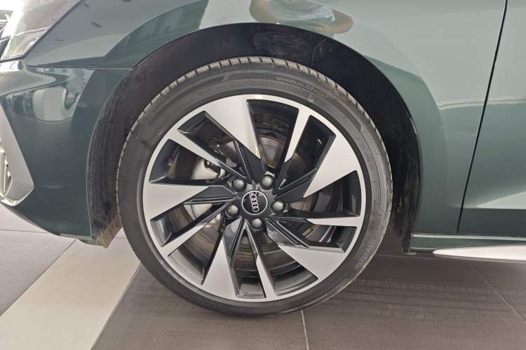 Used Audi A3 2024 A3L Limousine 35 TFSI Fashion Sport Model Left Front Wheel Hub
