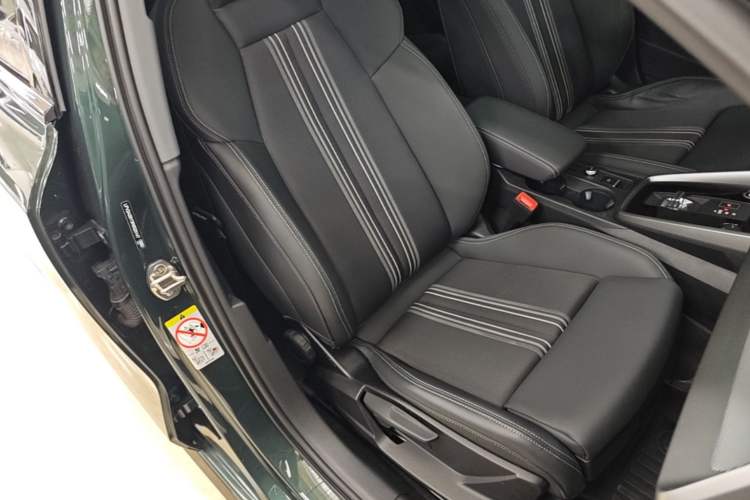 Used Audi A3 2024 A3L Limousine 35 TFSI Fashion Sport Model Right Front Seat