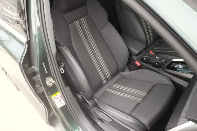 Used Audi A3 2024 A3L Limousine 35 TFSI Fashion Sport Model Right Front Seat