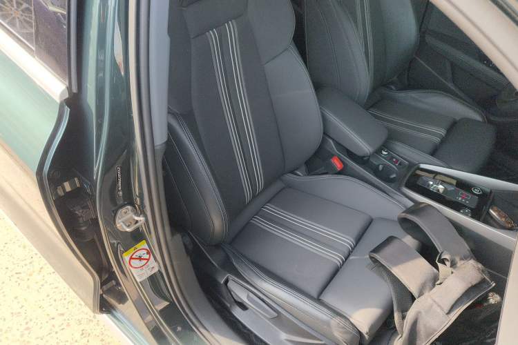 Used Audi A3 2024 A3L Limousine 35 TFSI Fashion Sport Model Right Front Seat