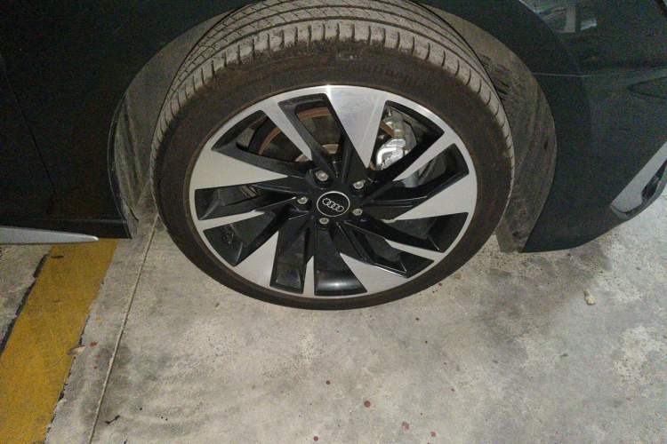 Used Audi A3 2024 A3L Limousine 35 TFSI Fashion Sport Model Right Front Wheel Hub