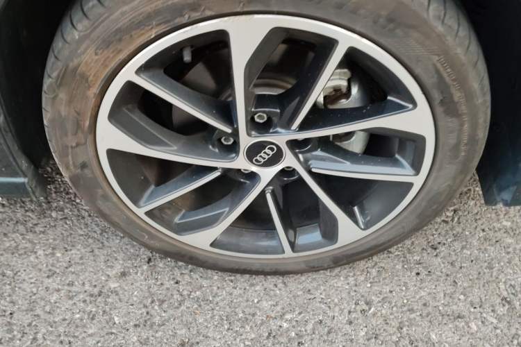 Used Audi A3 2024 Sportback 35 TFSI Advanced Sport Edition Right Front Wheel Hub