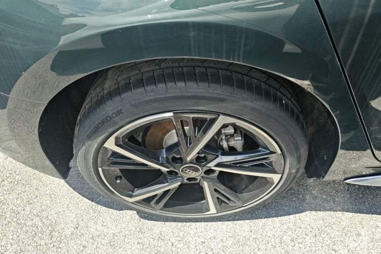 Used Audi A3 2024 Sportback 35 TFSI Fashionable Sports Model Right Rear Wheel Hub