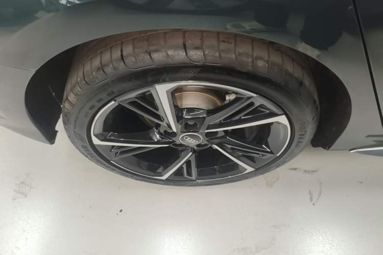 Used Audi A3 2024 Sportback 35 TFSI Fashionable Sports Model Right Rear Wheel Hub