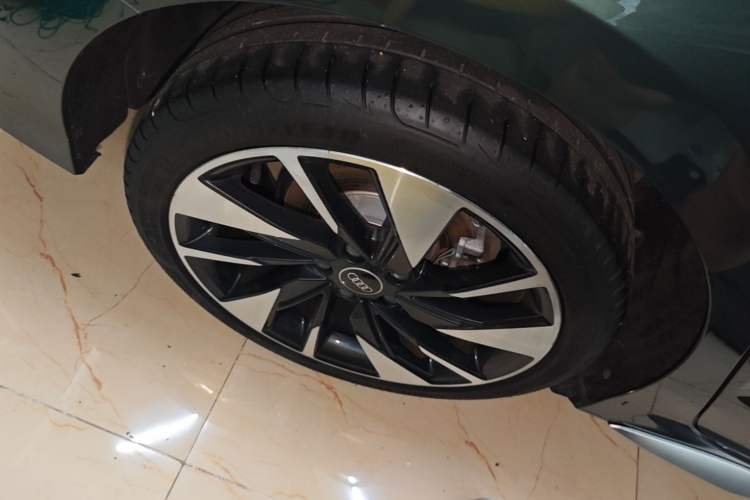 Used Audi A3 2024 A3L Limousine 35 TFSI Fashion Sport Model Right Rear Wheel Hub