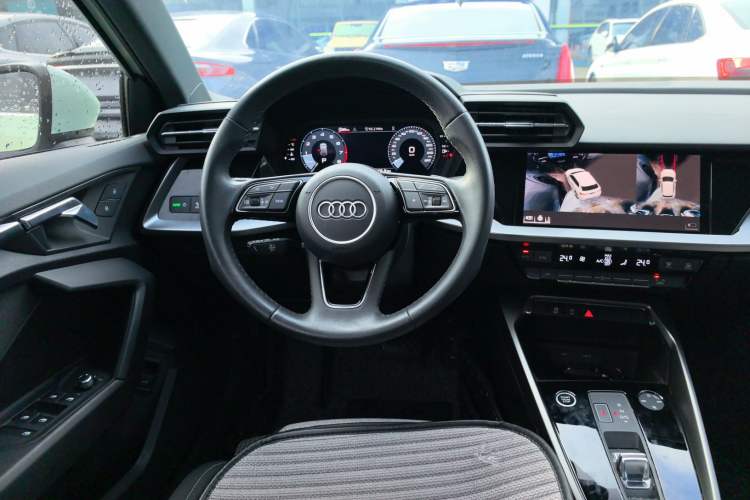 Used Audi A3 2024 Sportback 35 TFSI Advanced Sport Edition Steering Wheel