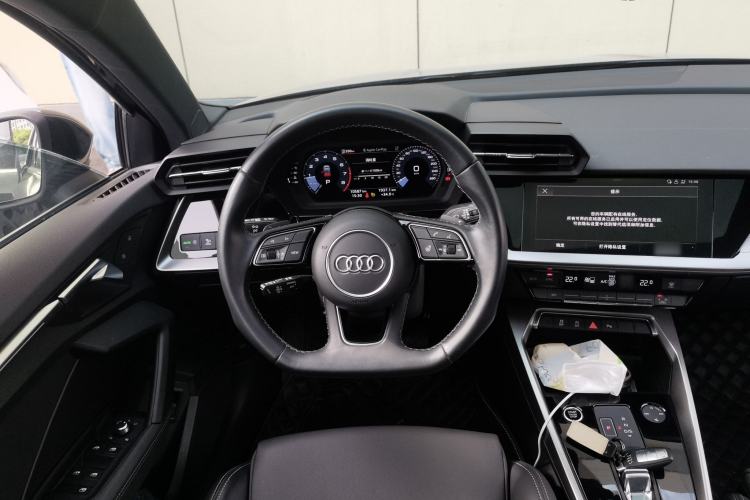 Used Audi A3 2024 Sportback 35 TFSI Fashionable Sports Model Steering Wheel