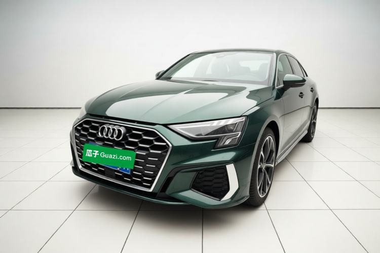 Audi A3 2024 Sportback 35 TFSI Luxury Sports Model