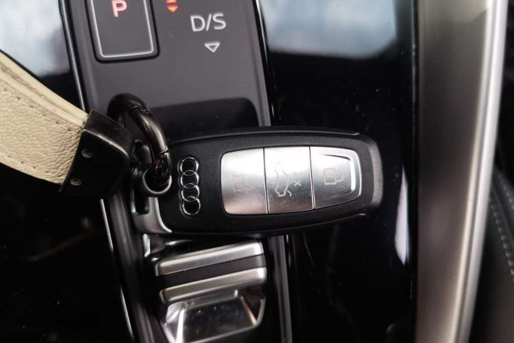 Used Audi A3 2024 Sportback 35 TFSI Fashionable Sports Model Vehicle Key