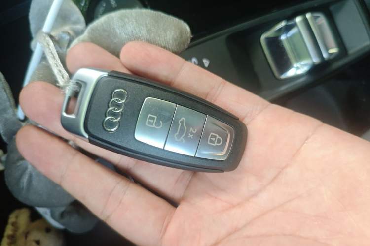 Used Audi A3 2024 Sportback 35 TFSI Fashionable Sports Model Vehicle Key