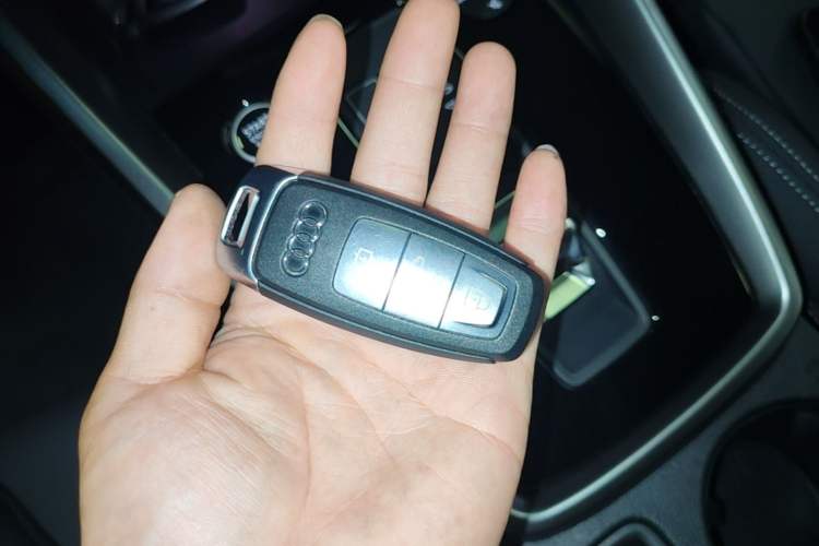 Used Audi A3 2024 Sportback 35 TFSI Fashionable Sports Model Vehicle Key