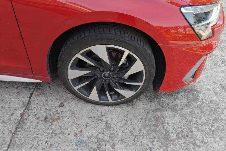 Used Audi A3 2024 A3L Limousine 35 TFSI Fashion Sport Model Right Front Wheel Hub