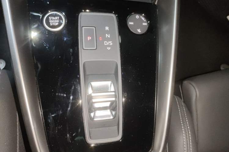 Used Audi A3 2024 Sportback 35 TFSI Fashionable Sports Model Gear Lever