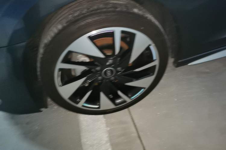 Used Audi A3 2024 A3L Limousine 35 TFSI Fashion Sport Model Left Front Wheel Hub