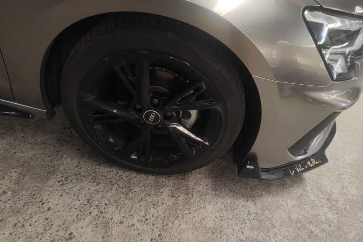 Used Audi A3 2024 Sportback 35 TFSI Fashionable Sports Model Right Front Wheel Hub