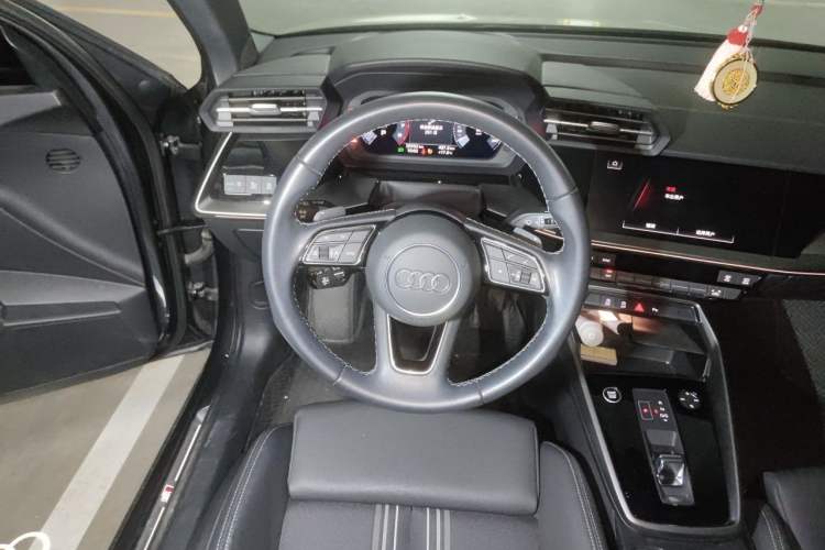 Used Audi A3 2024 Sportback 35 TFSI Fashionable Sports Model Steering Wheel