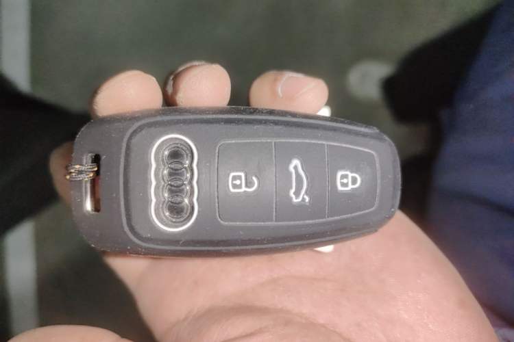 Used Audi A3 2024 Sportback 35 TFSI Fashionable Sports Model Vehicle Key